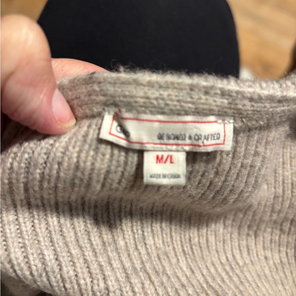 GAP Gray and Navy Colorblock Cardigan - Picture 6 of 7
